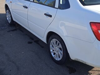 2015 Lada (ВАЗ) Granta I, белый, 650000 рублей, вид 4