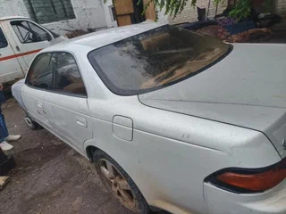 1993 Toyota Mark II VII (X90), белый, 140000 рублей, вид 3
