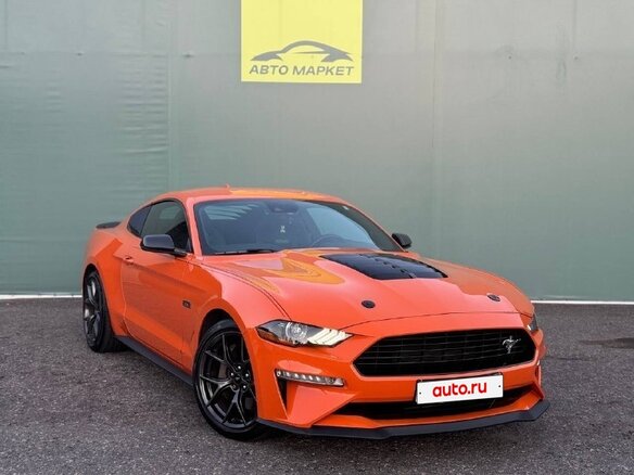 2020 Ford Mustang VI Рестайлинг, оранжевый, 4300000 рублей - вид 2