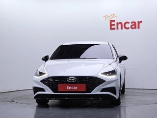 2022 Hyundai Sonata VIII (DN8), белый, 1940000 рублей, вид 3