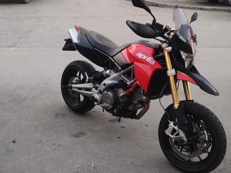2008 Aprilia Dorsoduro 750, красный, 450000 рублей, вид 5