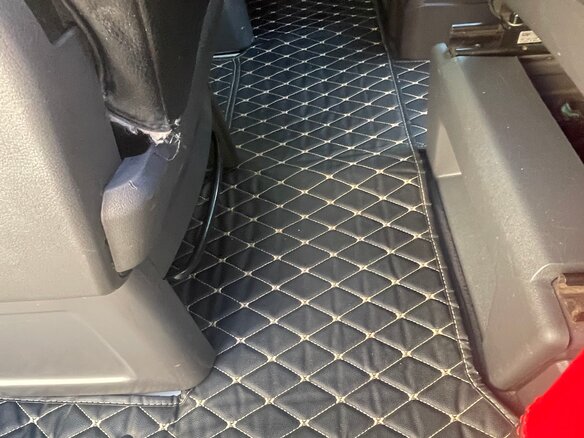 2003 Volkswagen Multivan T5, серебристый, 1200000 рублей - вид 13