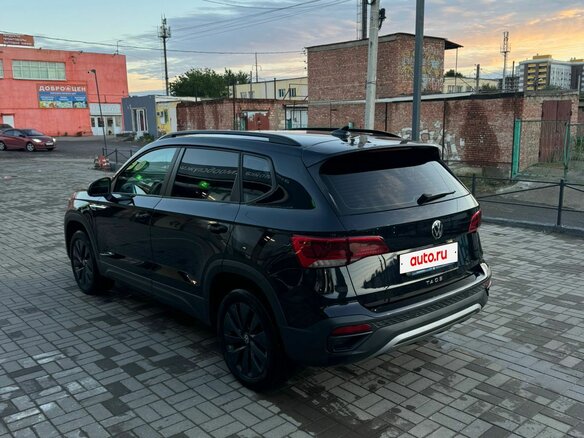 2021 Volkswagen Taos I, чёрный, 2600000 рублей - вид 4