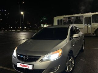 2011 Opel Astra J, серебристый, 850000 рублей, вид 1