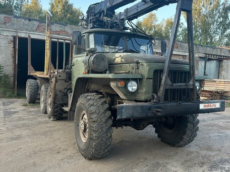 2004 Урал 4320, зелёный, 900000 рублей, вид 1