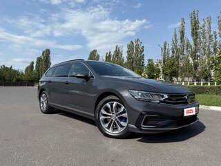 2019 Volkswagen Passat GTE B8 Рестайлинг, серый, 2300000 рублей, вид 2