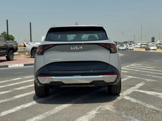 2025 Kia Sportage V Рестайлинг, серый, 3900000 рублей, вид 5