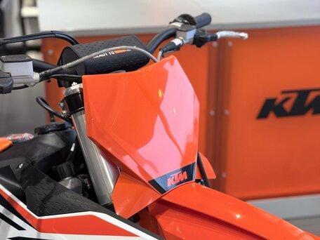 2024 KTM 350 SX F, оранжевый, 1359900 рублей, вид 5