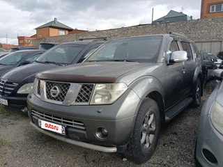 Nissan Pathfinder III