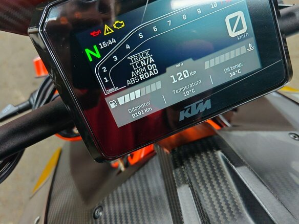 2021 KTM 1290 Super Duke R, серебристый, 1490000 рублей - вид 36