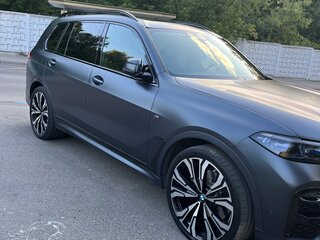 2020 BMW X7 M50i I (G07), серый, 10500000 рублей, вид 3