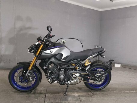 2019 Yamaha MT-09 (FZ-09), серый, 890000 рублей, вид 2