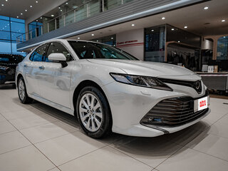 2021 Toyota Camry VIII (XV70), жёлтый, 3000000 рублей, вид 5