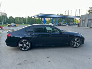 2018 BMW 7 серии 730d xDrive VI (G11/G12), чёрный, 4400000 рублей, вид 4