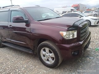 2009 Toyota Sequoia II, пурпурный, 3500000 рублей, вид 5