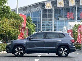 2021 Volkswagen Tharu I, серебристый, 1596912 рублей, вид 3