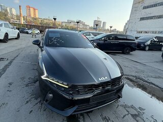 2021 Kia K5 III, чёрный, 2450000 рублей, вид 2