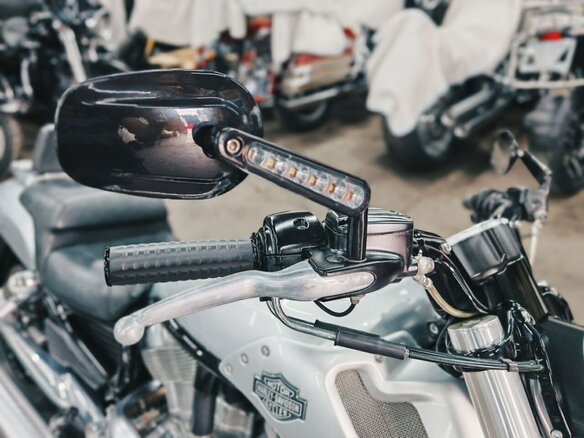 2009 Harley-Davidson V-Rod Muscle, серебристый, 1180000 рублей - вид 25