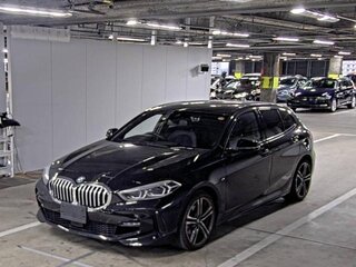 2020 BMW 1 серии 118i III (F40), чёрный, 1470007 рублей, вид 2