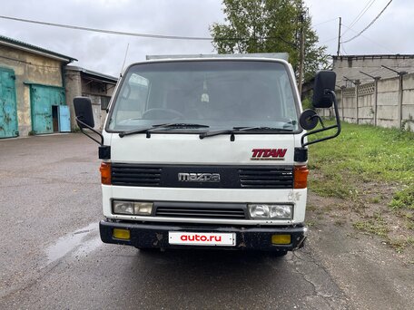 1992 Mazda Titan, белый, 750000 рублей, вид 3