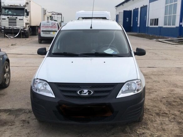 2019 Lada (ВАЗ) Largus I, белый, 1200000 рублей - вид 2