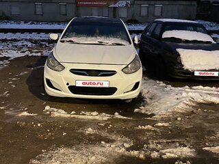 2013 Hyundai Solaris I, белый, 460000 рублей, вид 1