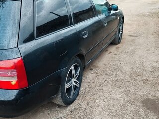 2000 Audi A4 I (B5) Рестайлинг, чёрный, 480000 рублей, вид 3