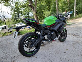 2021 Kawasaki Ninja 650, зелёный, 790000 рублей, вид 5