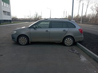 2012 Skoda Fabia II Рестайлинг, серебристый, 330000 рублей, вид 4
