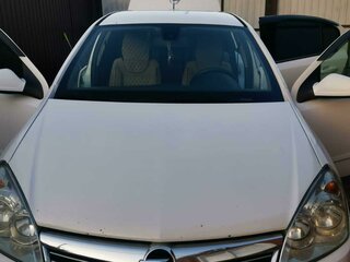 2010 Opel Astra H Рестайлинг, белый, 695000 рублей, вид 3