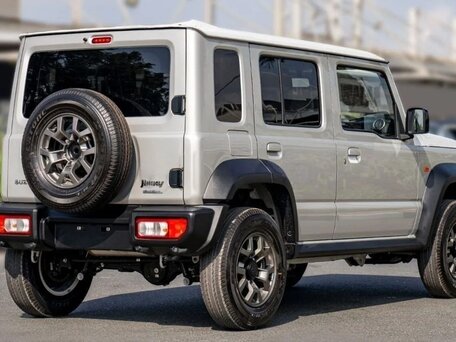 2025 Suzuki Jimny Sierra IV, серебристый, 3000000 рублей, вид 4