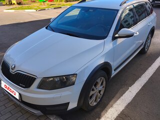 2015 Skoda Octavia Scout III (A7), белый, 2100000 рублей, вид 3