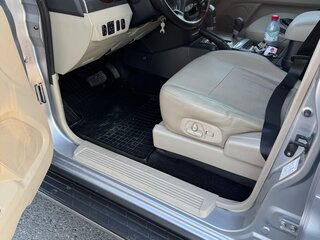 2017 Mitsubishi Pajero IV Рестайлинг 2, серый, 1970000 рублей, вид 2