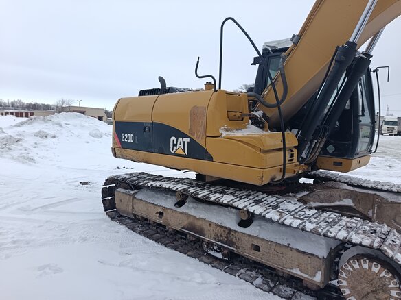 2012 Caterpillar 320, жёлтый, 3600000 рублей - вид 5