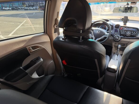 2010 Honda Insight II, серебристый, 700000 рублей - вид 9