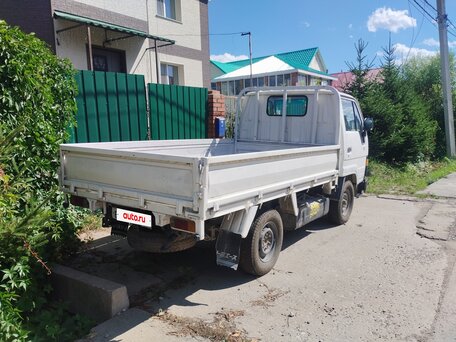 1985 Toyota Toyoace, белый, 750000 рублей, вид 2