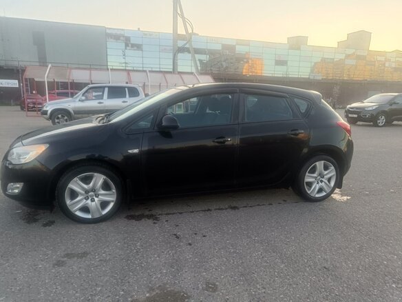 2011 Opel Astra J, чёрный, 520000 рублей - вид 3