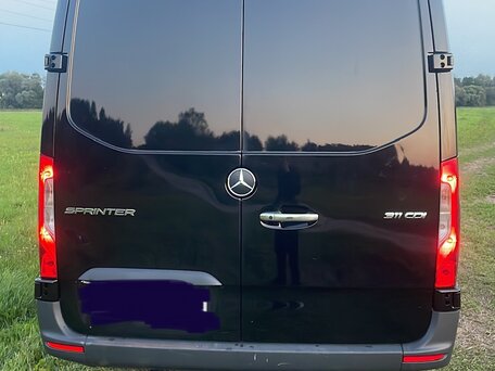 2021 Mercedes-Benz Sprinter, чёрный, 4600000 рублей, вид 3