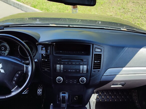 2011 Mitsubishi Pajero IV Рестайлинг 1, коричневый, 1950000 рублей - вид 16