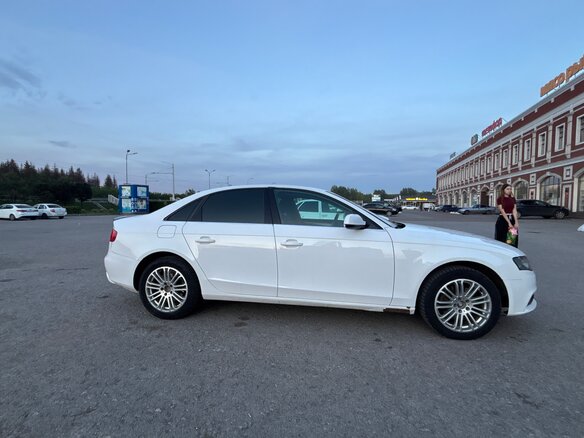 2010 Audi A4 IV (B8), белый, 860000 рублей - вид 6