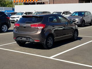 2016 Kia Rio III Рестайлинг, коричневый, 1199000 рублей, вид 5