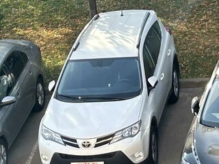 2014 Toyota RAV4 IV (XA40), белый, 2350000 рублей, вид 4