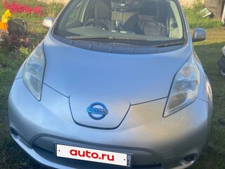 2011 Nissan Leaf I (ZE0/AZE0), серебристый, 650000 рублей, вид 1