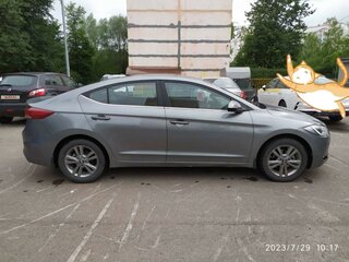 2017 Hyundai Elantra VI (AD), серый, 850000 рублей, вид 4