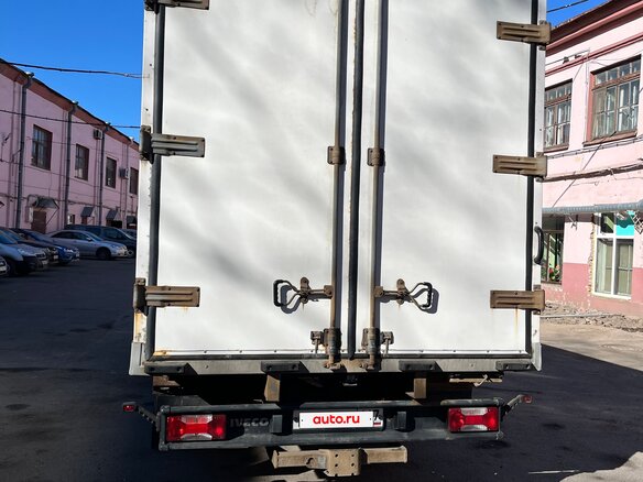 2018 Iveco Daily, белый, 4200000 рублей - вид 3