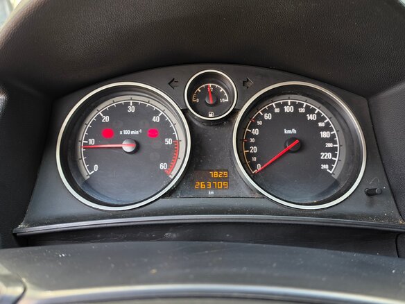 2007 Opel Astra H, белый, 390000 рублей - вид 9