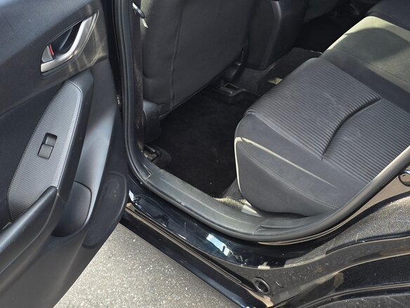 2014 Mazda 3 III (BM), чёрный, 1200000 рублей - вид 26