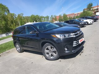 2021 Toyota Highlander III (XU50) Рестайлинг, чёрный, 3980000 рублей, вид 3