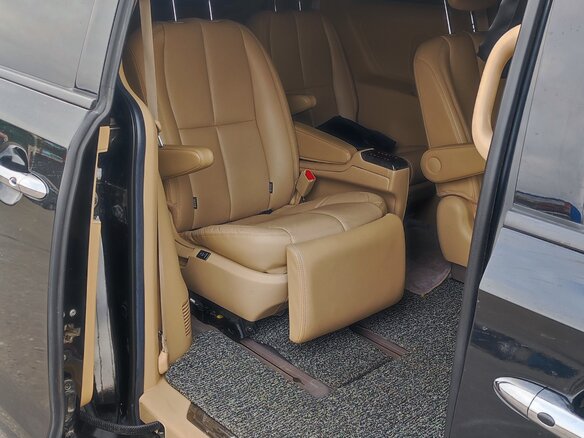 2019 Kia Carnival III, чёрный, 3650000 рублей - вид 15