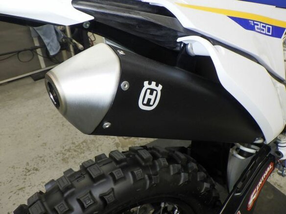 2023 Husqvarna TE 250, белый, 900000 рублей - вид 12